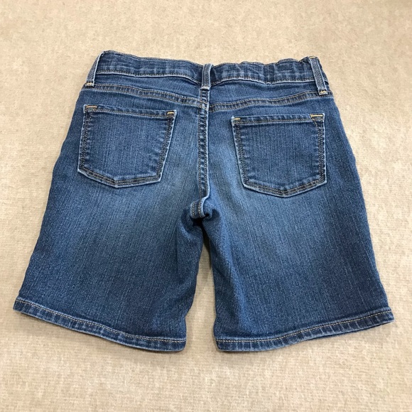 Old Navy Denim Blue Jean Shorts 
Small 6 / 7 Regular 
78% Cotton 20% Polyester - Picture 9 of 10